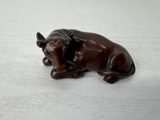 Y10506 NETSUKE wood carving Cow signed Japan antique kimono accessory sagemono