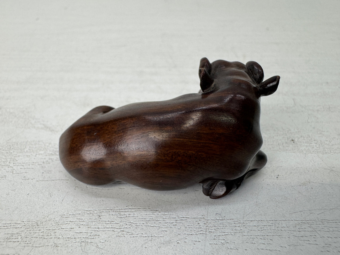 Y10506 NETSUKE wood carving Cow signed Japan antique kimono accessory sagemono