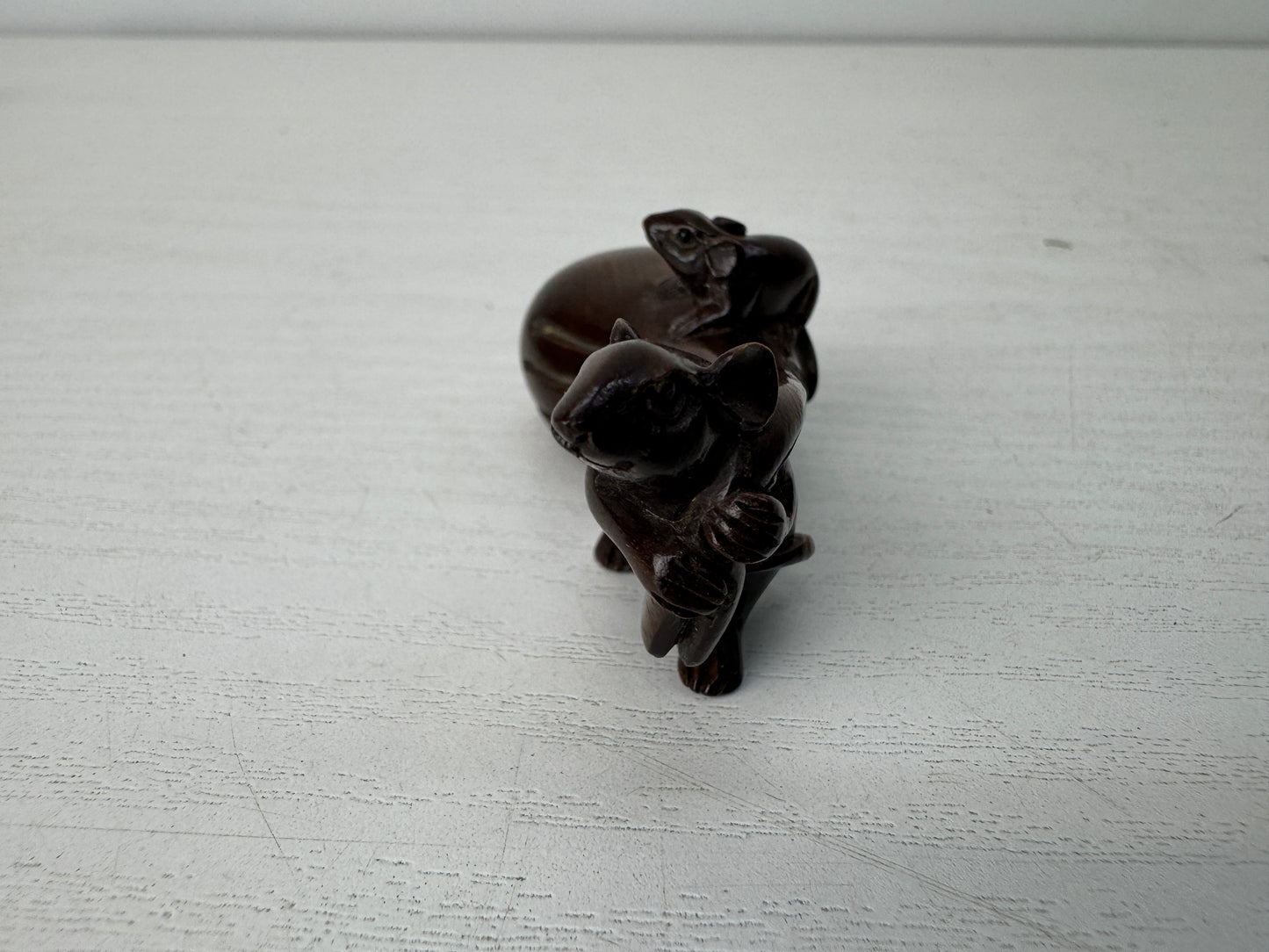 Y10507 NETSUKE wood carving Mouse signed Japan antique kimono accessory sagemono