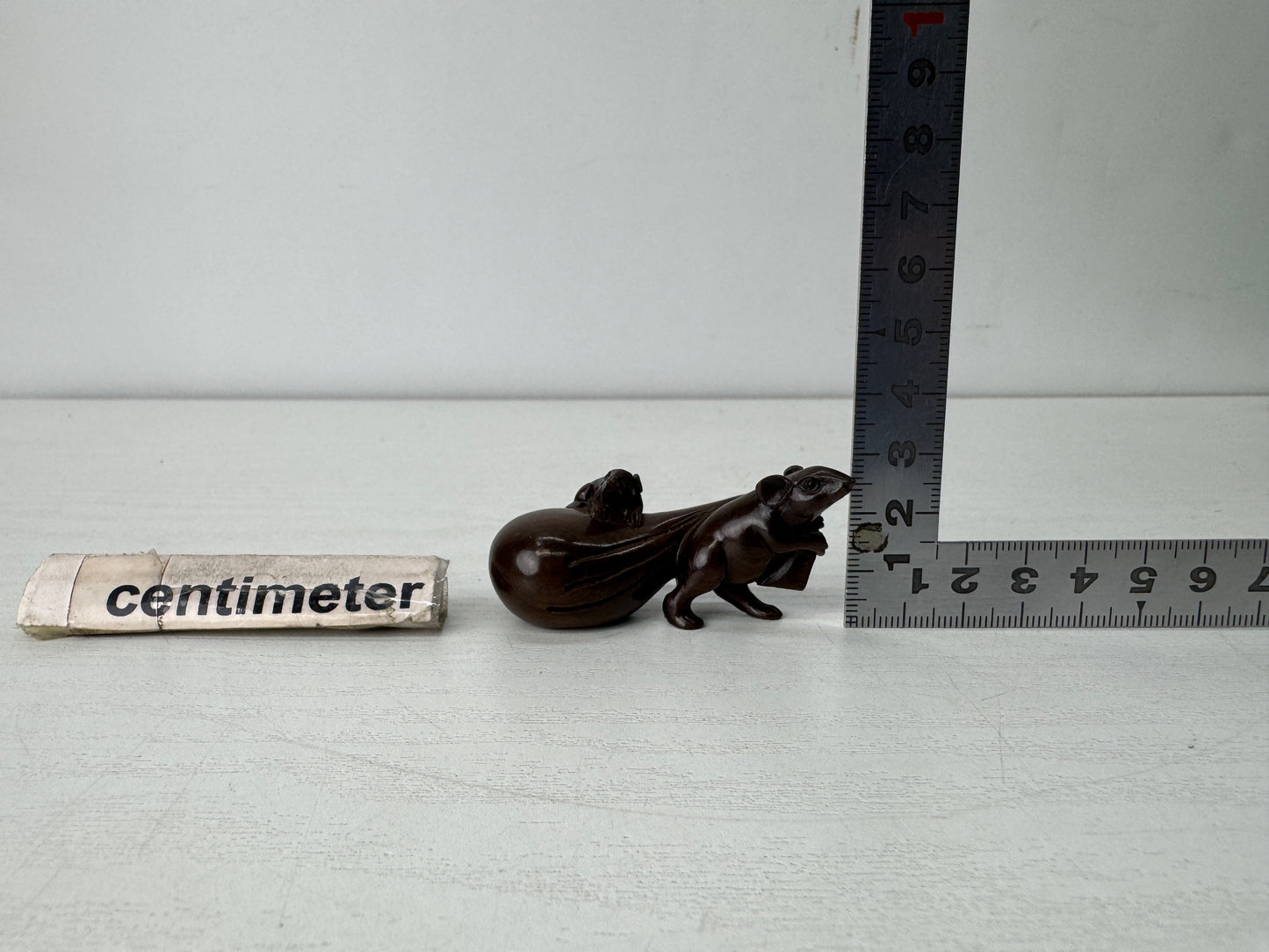 Y10507 NETSUKE wood carving Mouse signed Japan antique kimono accessory sagemono