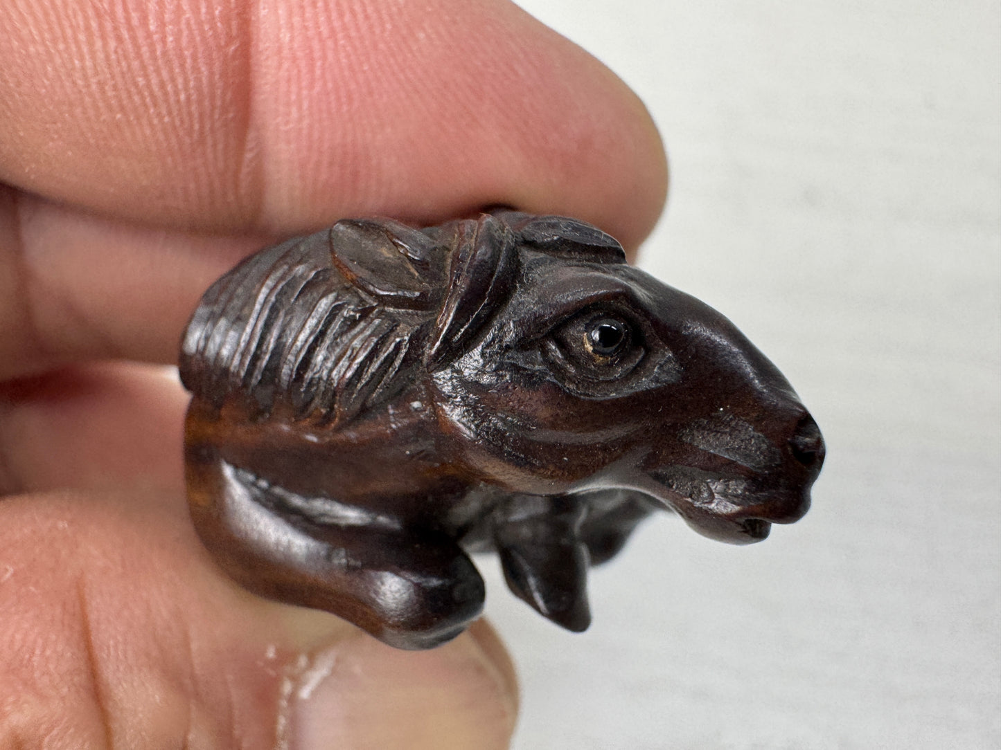 Y10508 NETSUKE wood carving Horse signed Japan antique kimono accessory sagemono