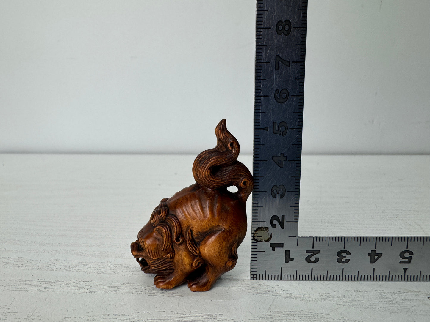 Y10509 NETSUKE wood carving Lion signed Japan antique kimono accessory sagemono