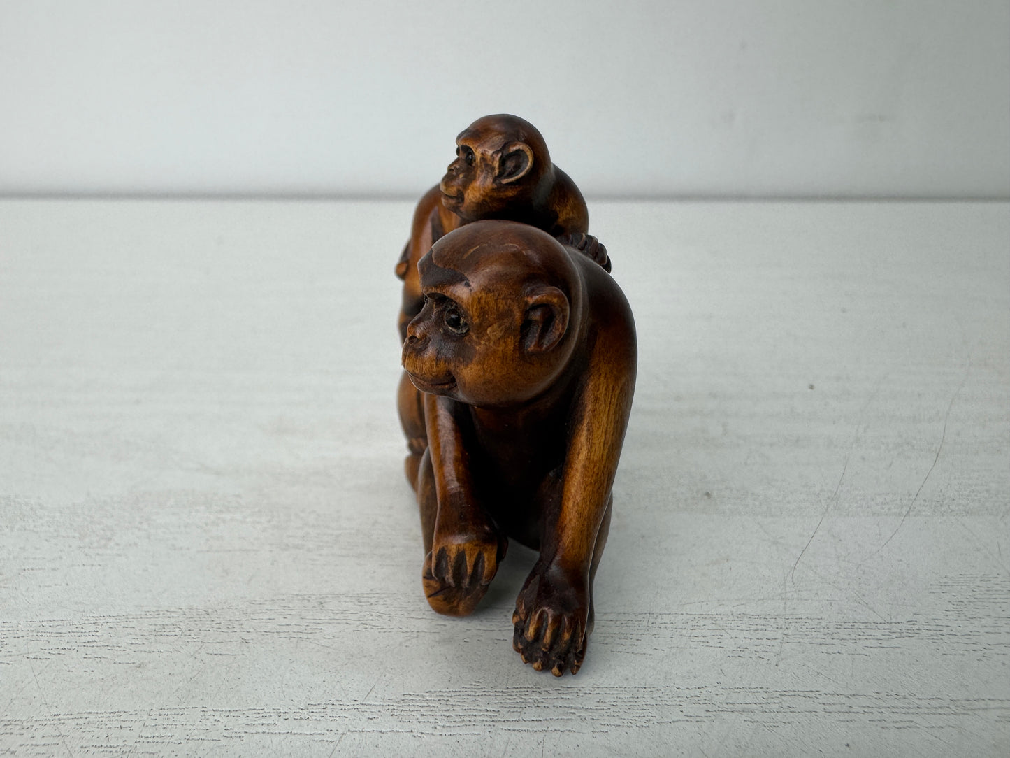Y10510 NETSUKE wood carving Monkey family signed Japan antique kimono accessory