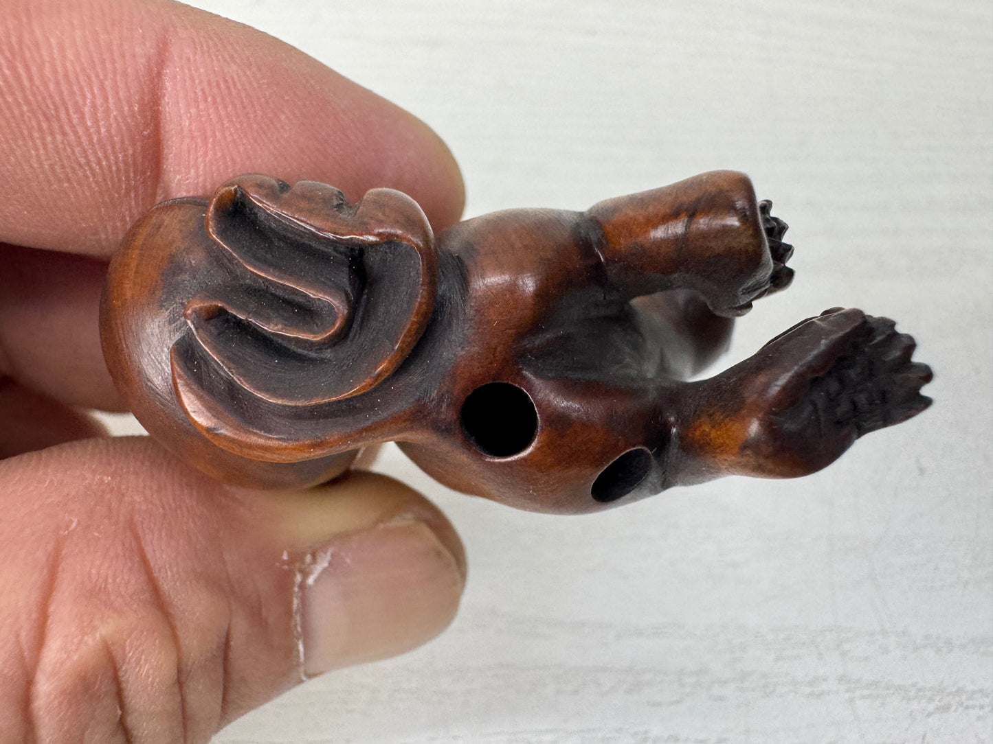 Y10510 NETSUKE wood carving Monkey family signed Japan antique kimono accessory