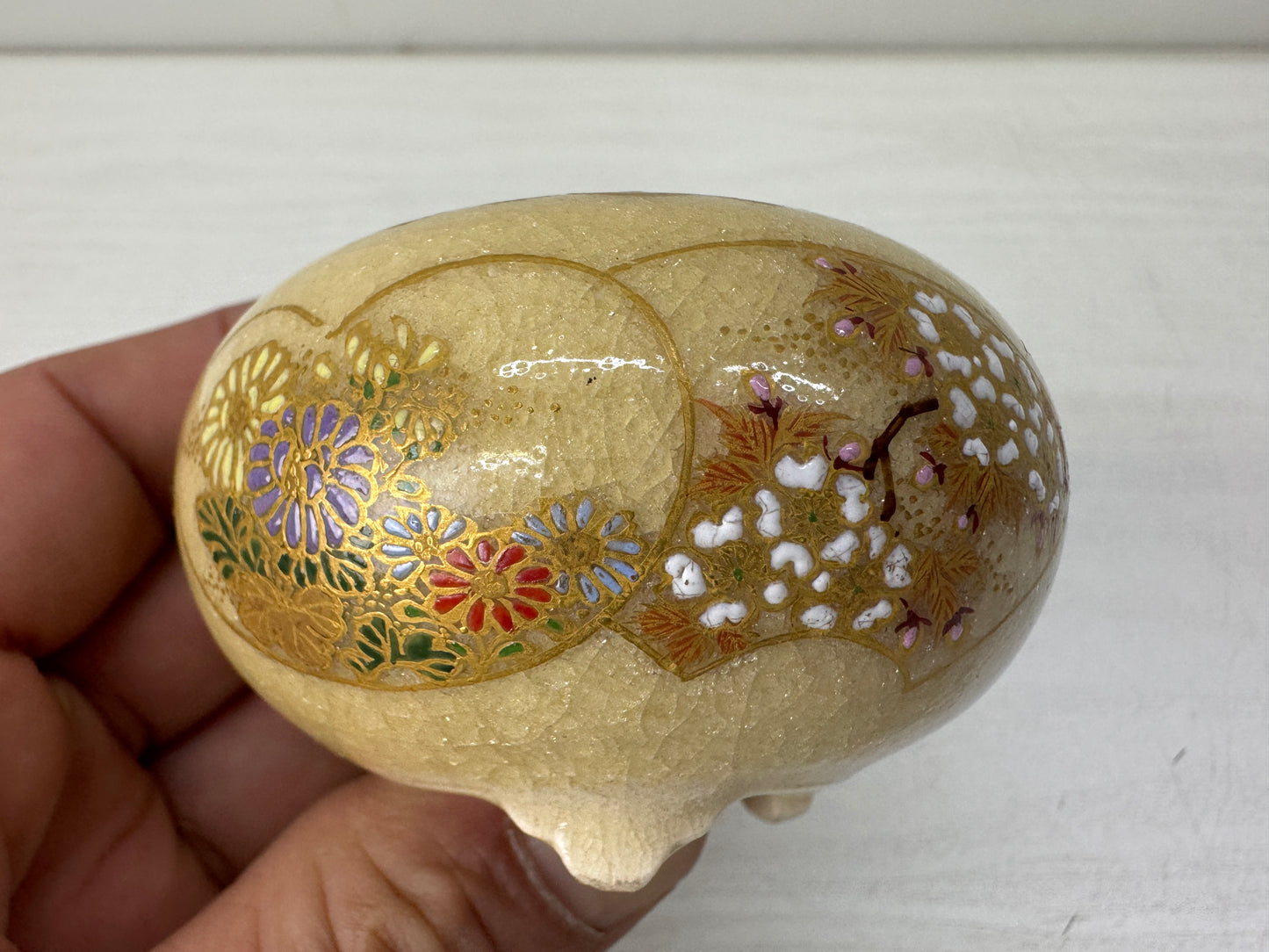 Y10579 KOURO Satsuma-ware small signed Japan antique incense burner aromatherapy