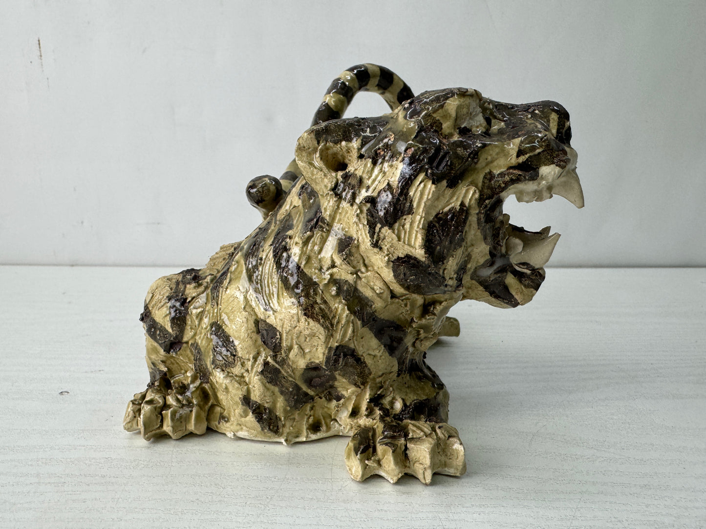 Y10584 OKIMONO Seto-ware Tiger figurine signed box Japan antique interior decor