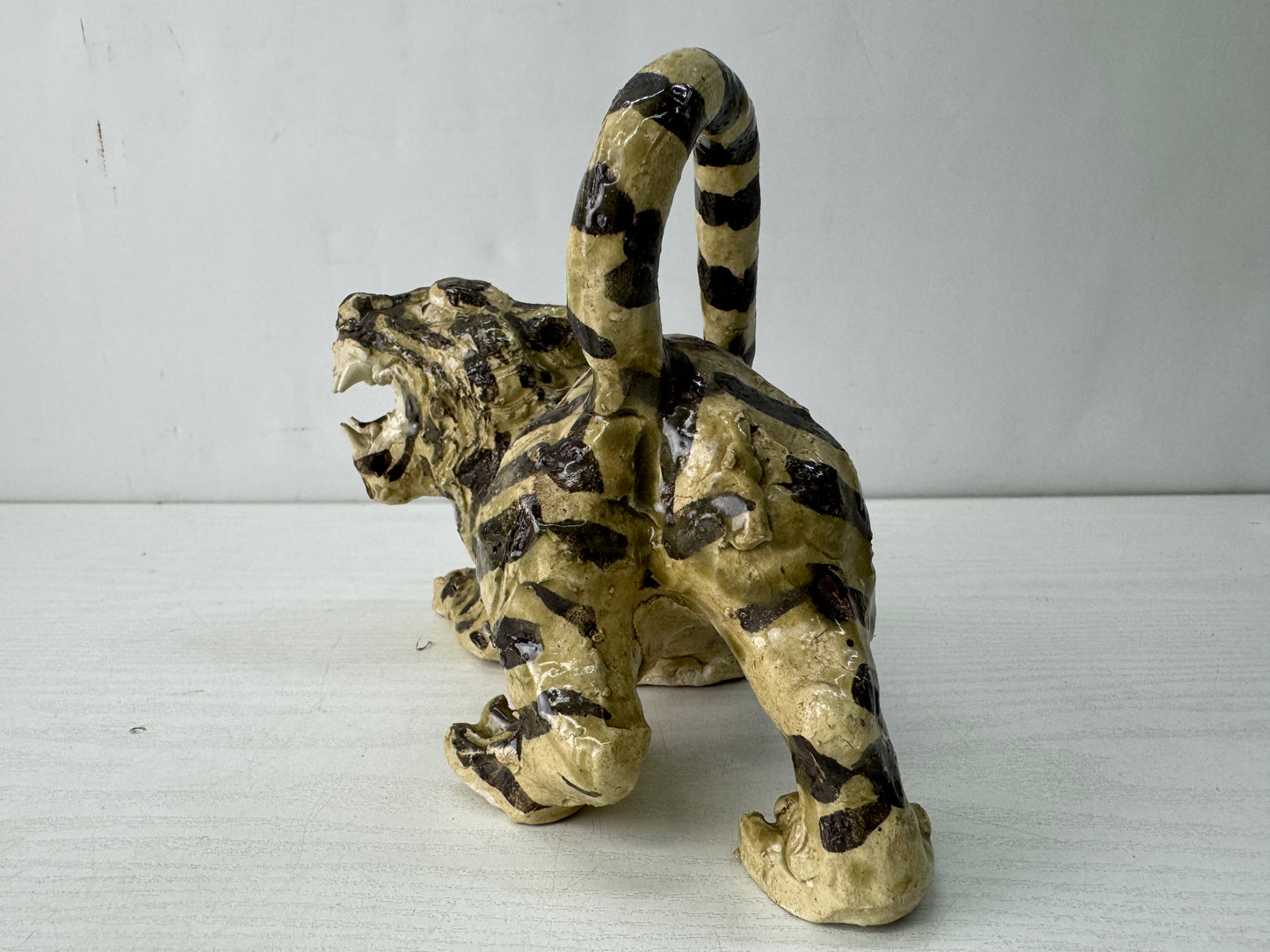 Y10584 OKIMONO Seto-ware Tiger figurine signed box Japan antique interior decor