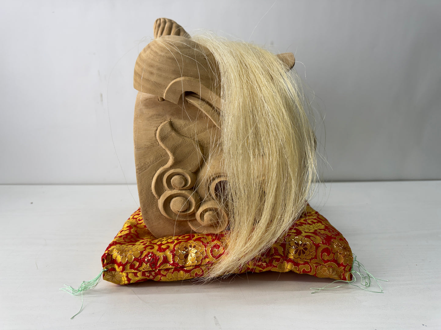 Y10585 OKIMONO Inami wood carving Shishimai lion dance signed box Japan antique