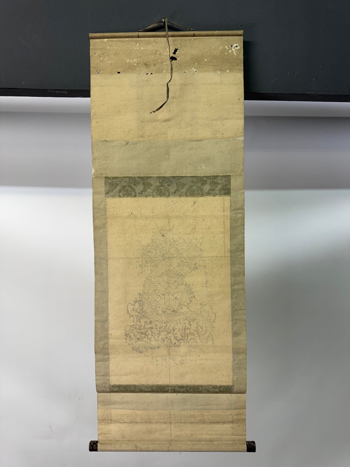 Y10612 KAKEJIKU Hanging scroll Dragon printed Buddhist image Japan antique decor