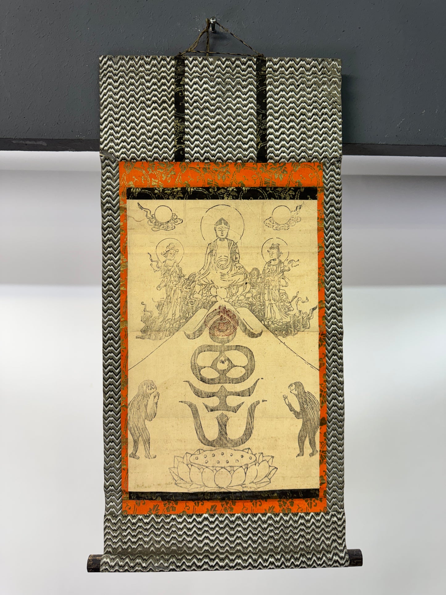Y10613 KAKEJIKU Hanging scroll Mt. Fuji printed 3 Buddhas Monkey Japan antique