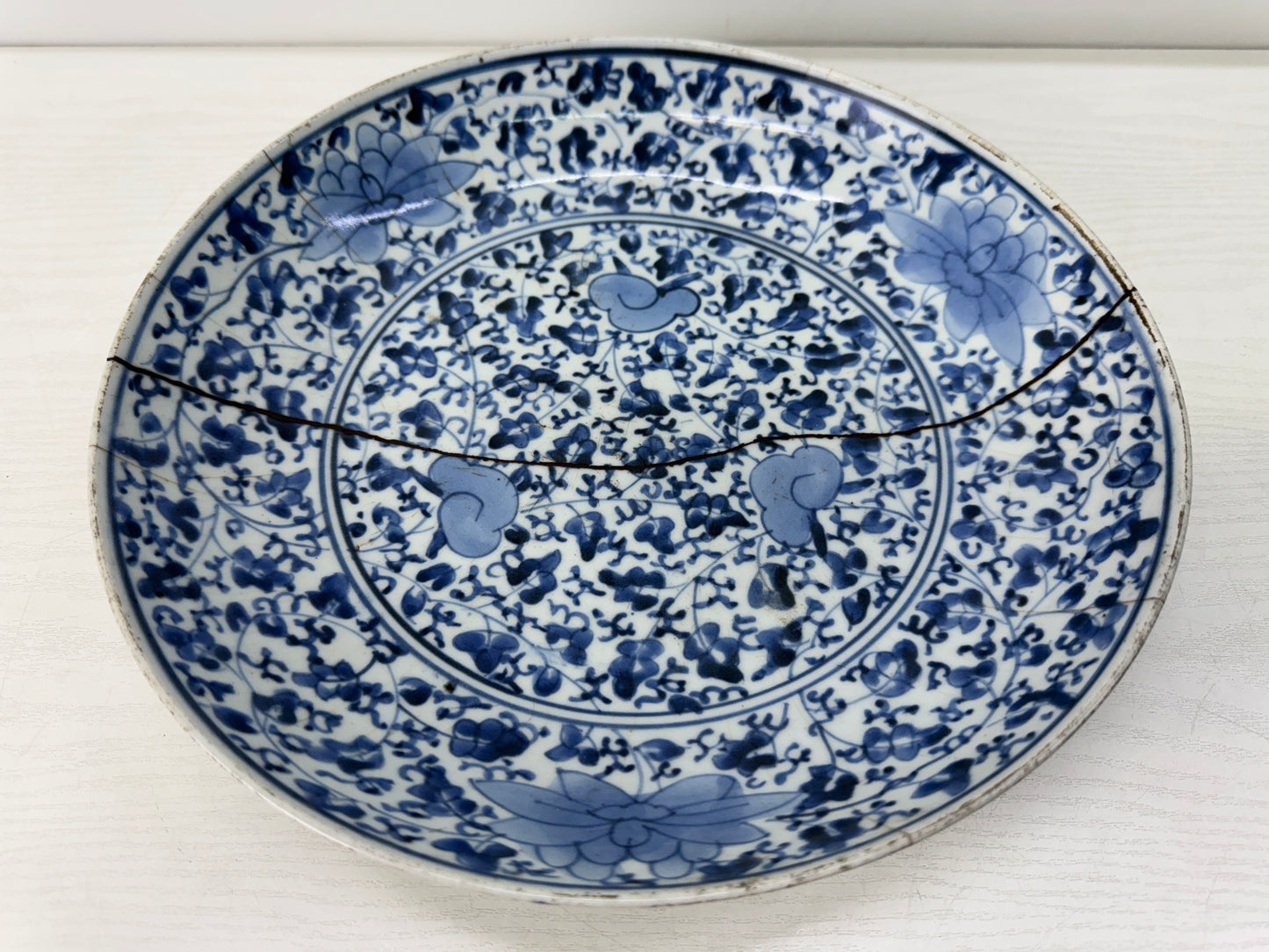 Y10618 DISH Koimari Platter kintsugi signed floral arabesque Japan antique plate