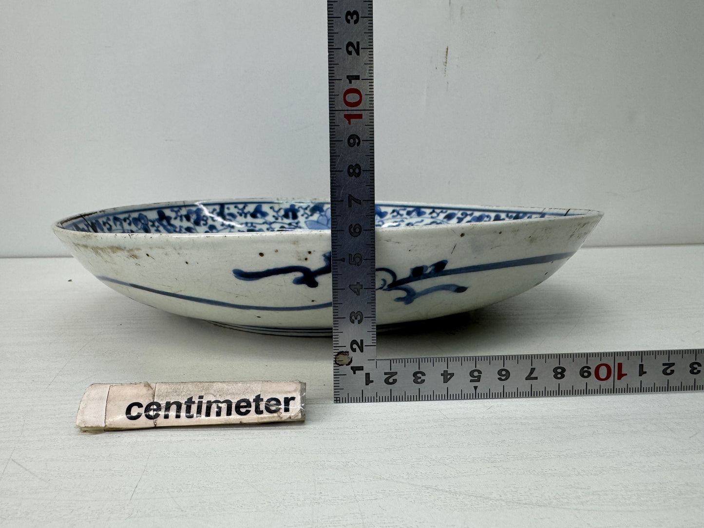 Y10618 DISH Koimari Platter kintsugi signed floral arabesque Japan antique plate