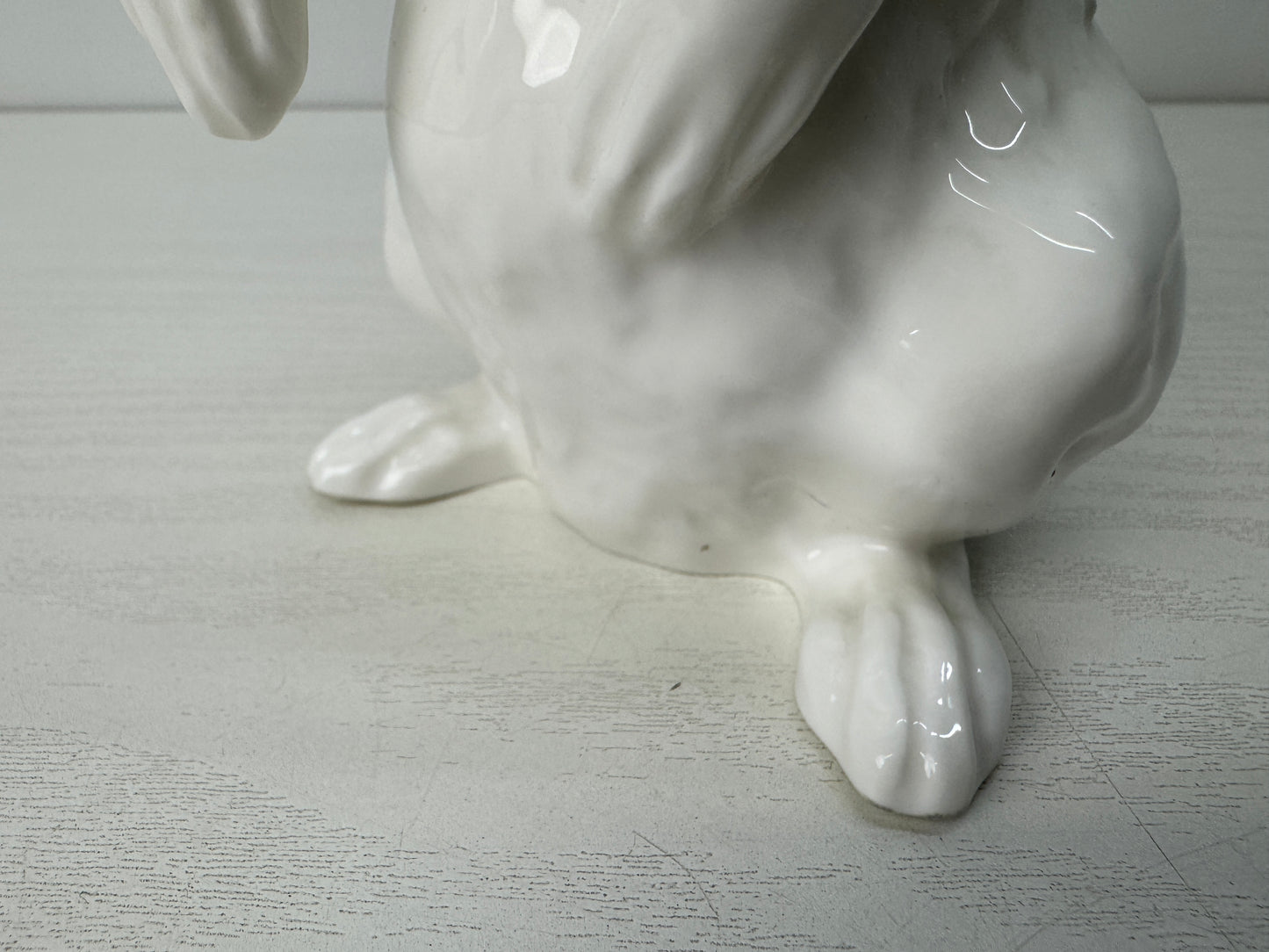 Y10636 OKIMONO Noritake white porcelain Rabbit figurine signed Japan antique