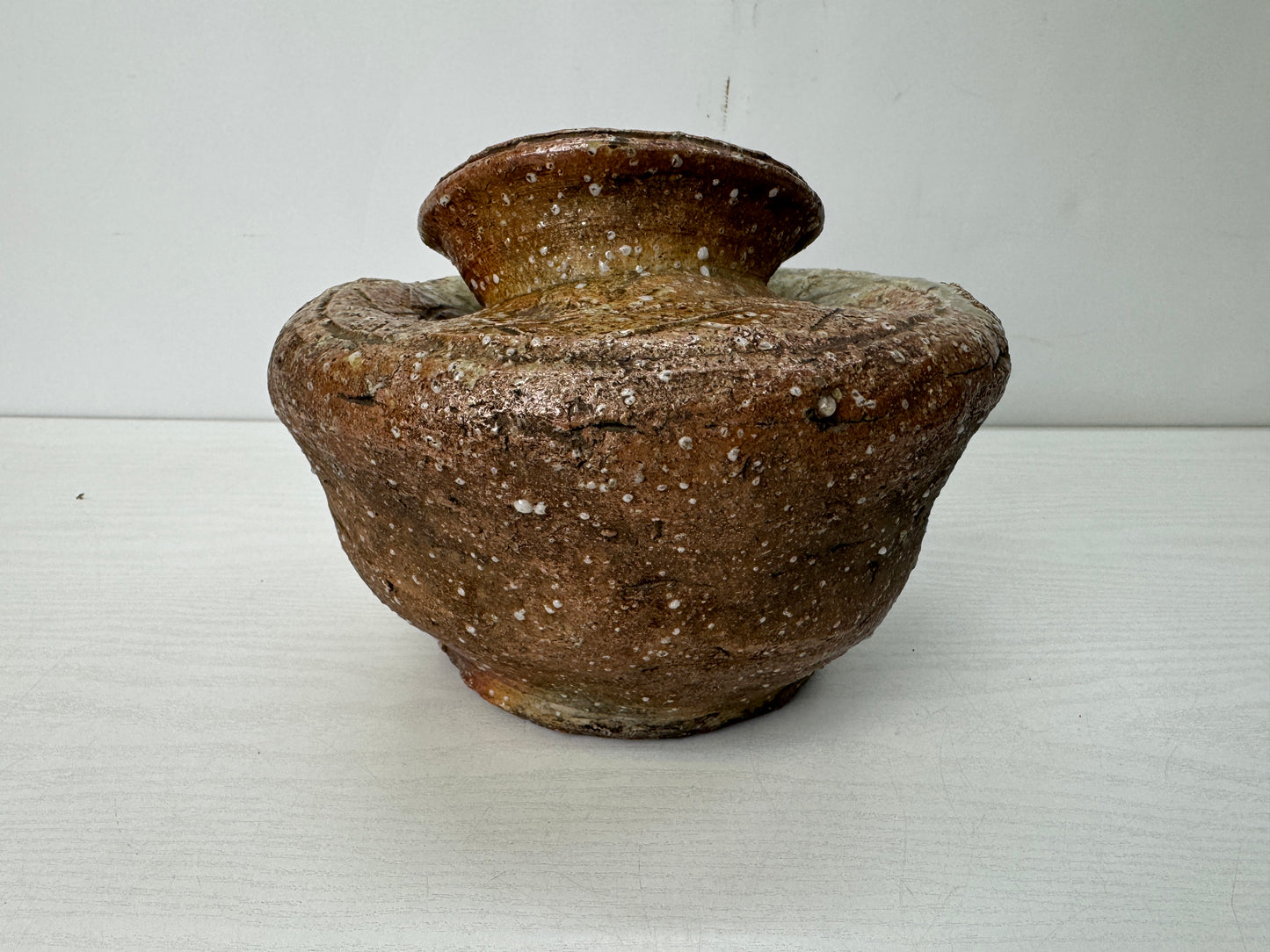 Y10642 VASE Shigaraki-ware deformed Uzukumaru Japan antique ikebana floral decor