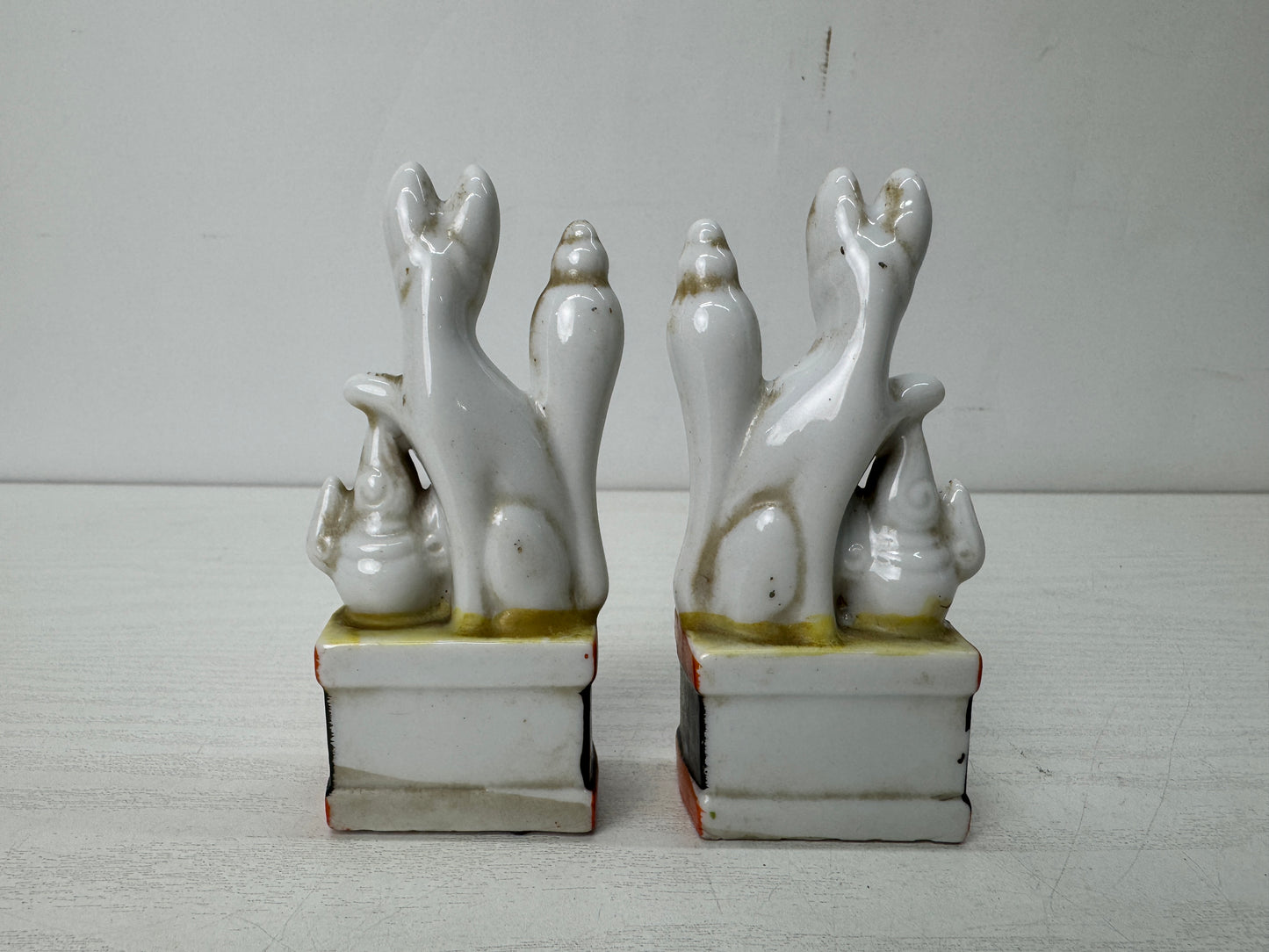 Y10650 OKIMONO Inari fox figurine pair ceramic Japan antique interior decor