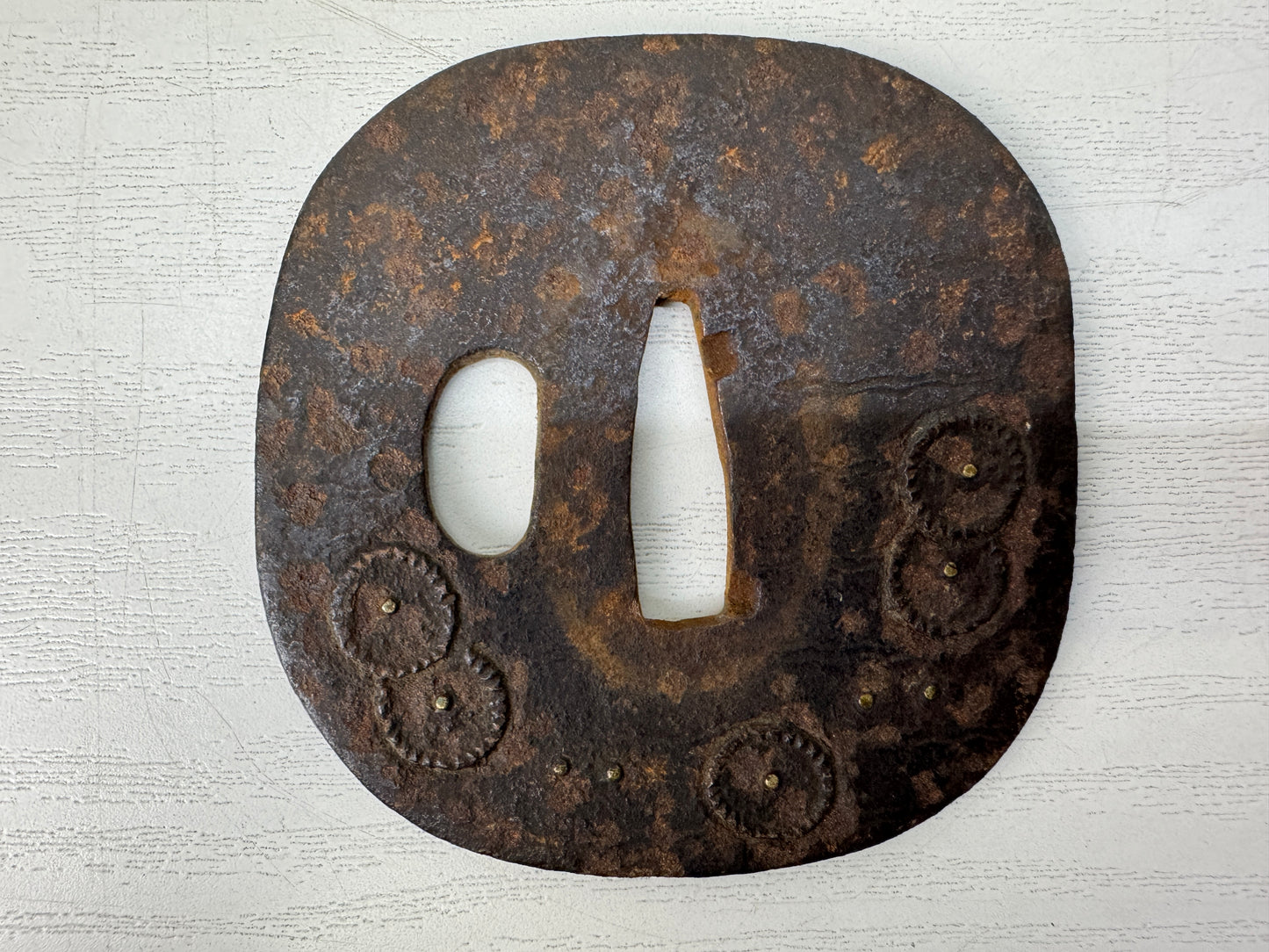 Y10658 TSUBA Iron sword guard Flower inlay Japan antique samurai katana koshirae