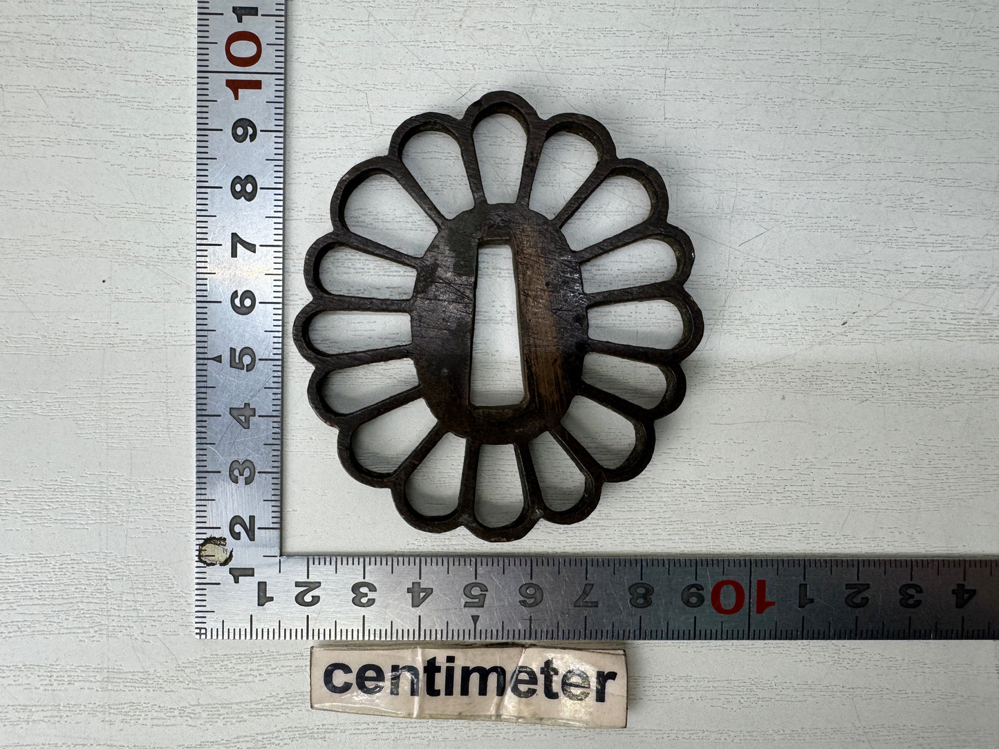 Y10659 TSUBA Copper sword guard Chrysanthemum openwork Japan antique samurai