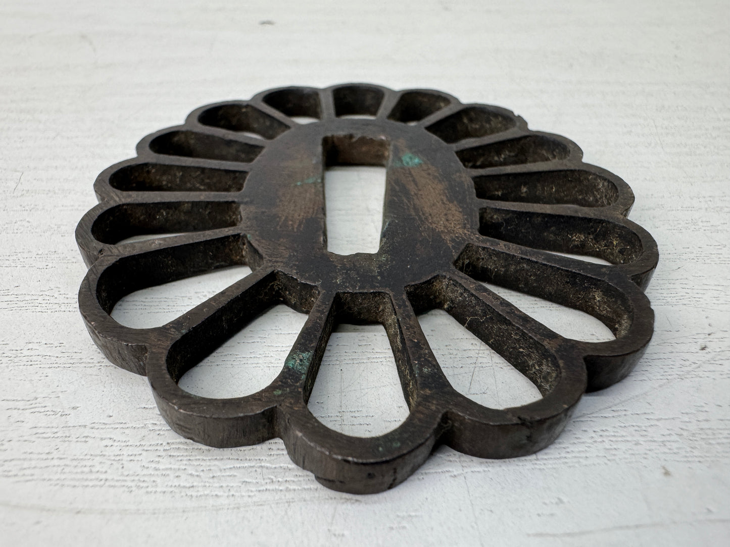 Y10659 TSUBA Copper sword guard Chrysanthemum openwork Japan antique samurai