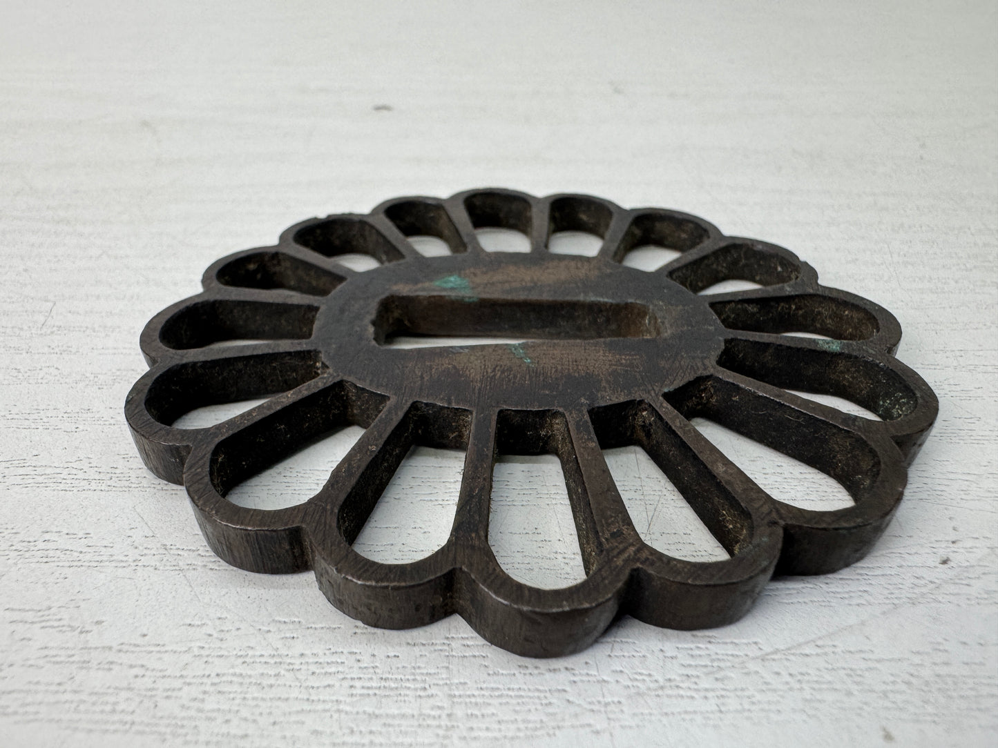Y10659 TSUBA Copper sword guard Chrysanthemum openwork Japan antique samurai