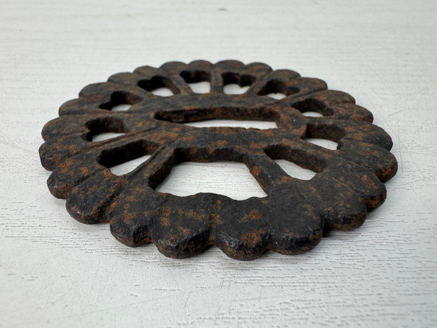 Y10662 TSUBA Iron sword guard chrysanthemum shape Japan antique samurai katana