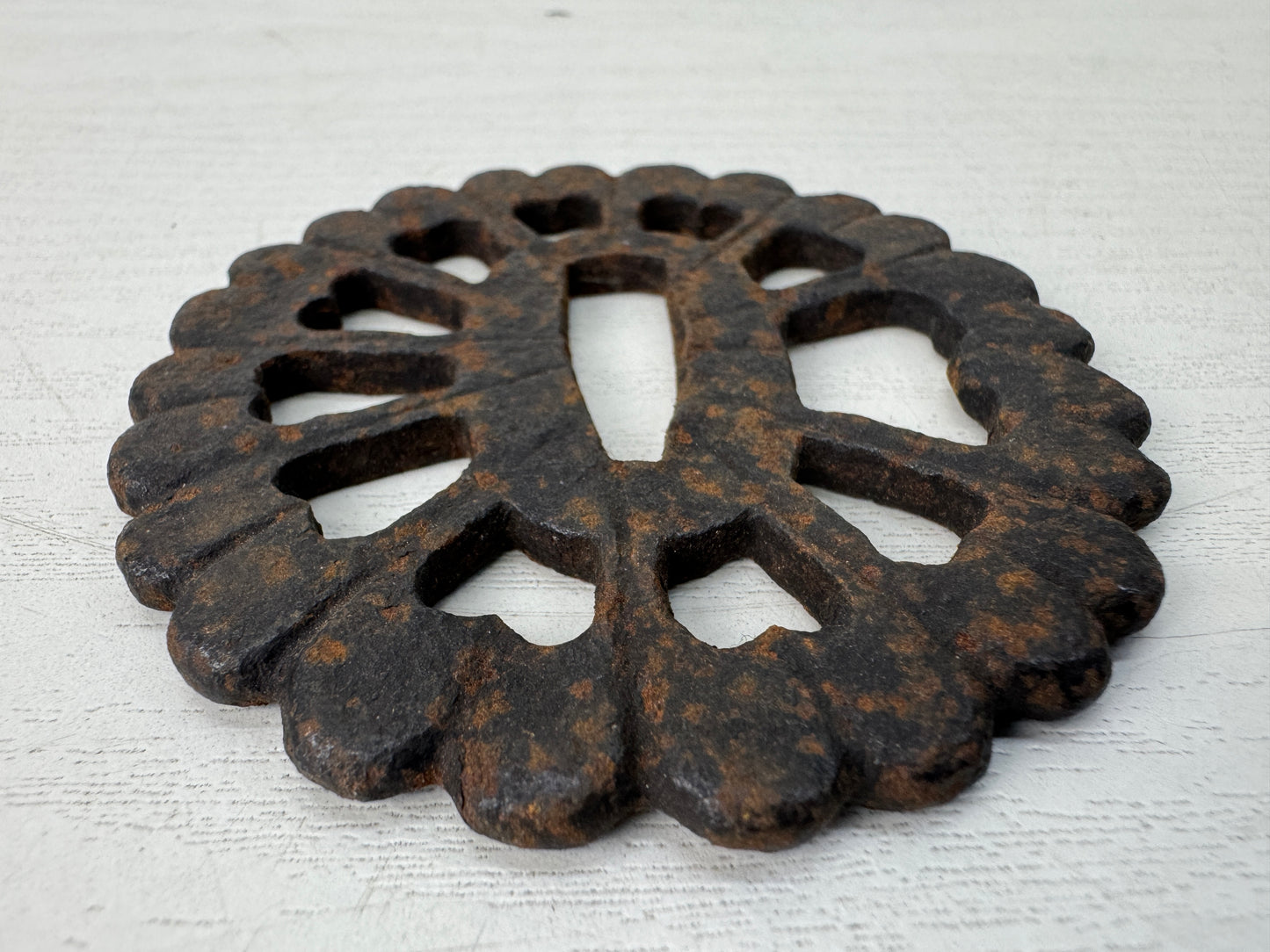 Y10662 TSUBA Iron sword guard chrysanthemum shape Japan antique samurai katana