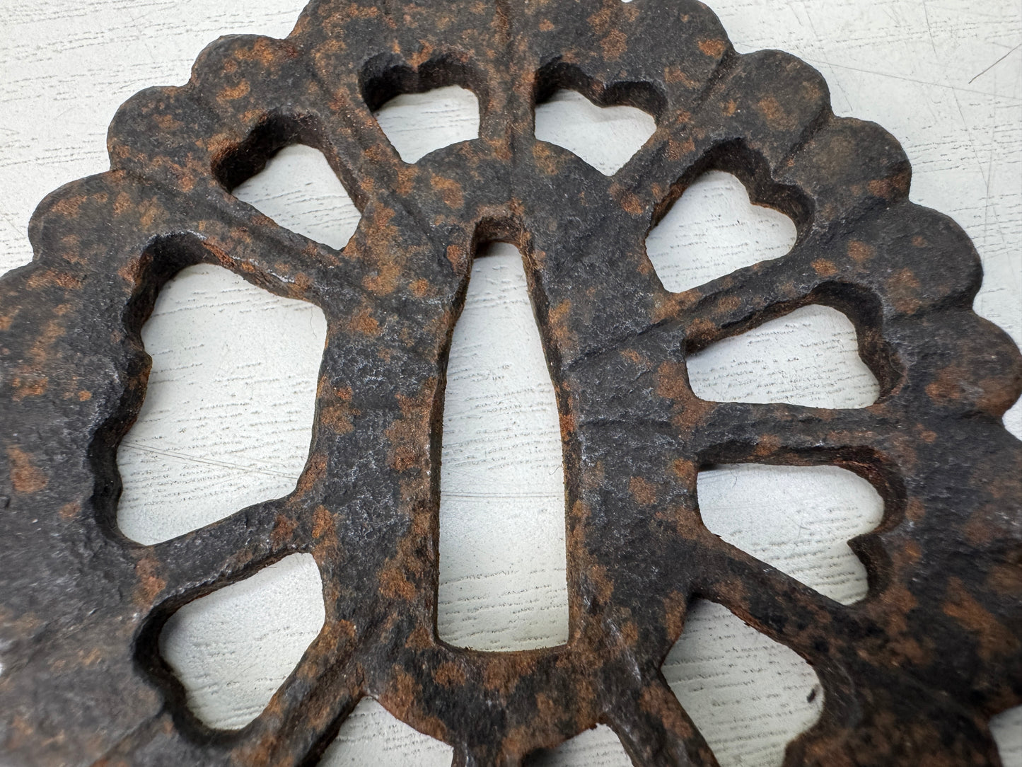 Y10662 TSUBA Iron sword guard chrysanthemum shape Japan antique samurai katana