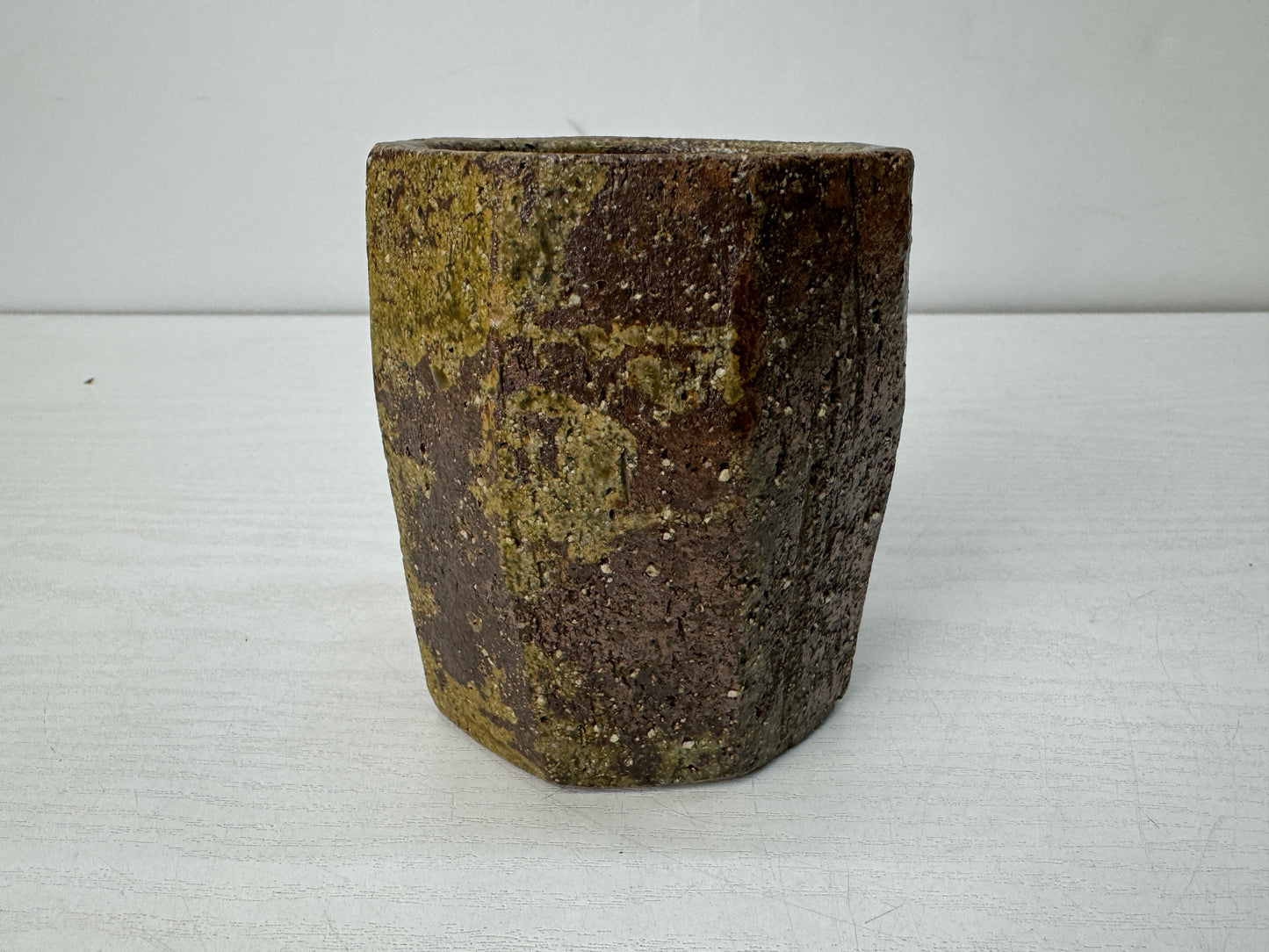 Y10666 FLOWER VASE Iga-ware octagonal signed box Japan antique ikebana floral