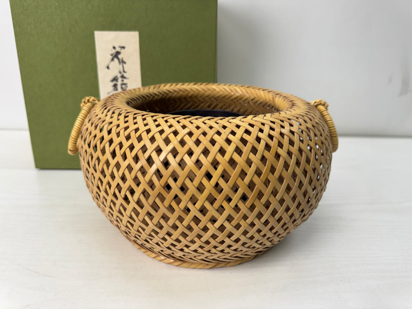 Y10700 Bamboo Woven Basket Flower vase signed box Japan antique ikebana floral