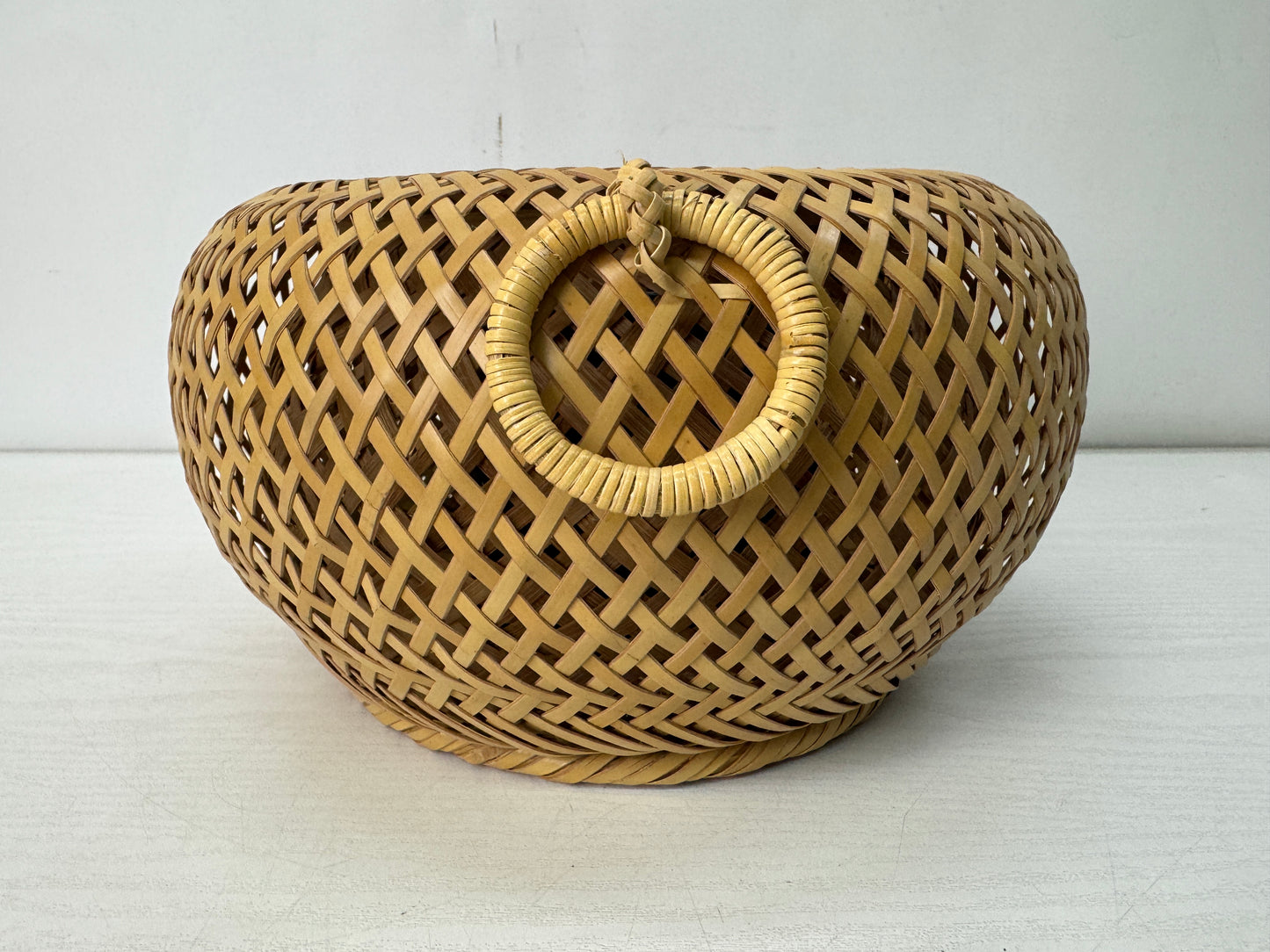 Y10700 Bamboo Woven Basket Flower vase signed box Japan antique ikebana floral