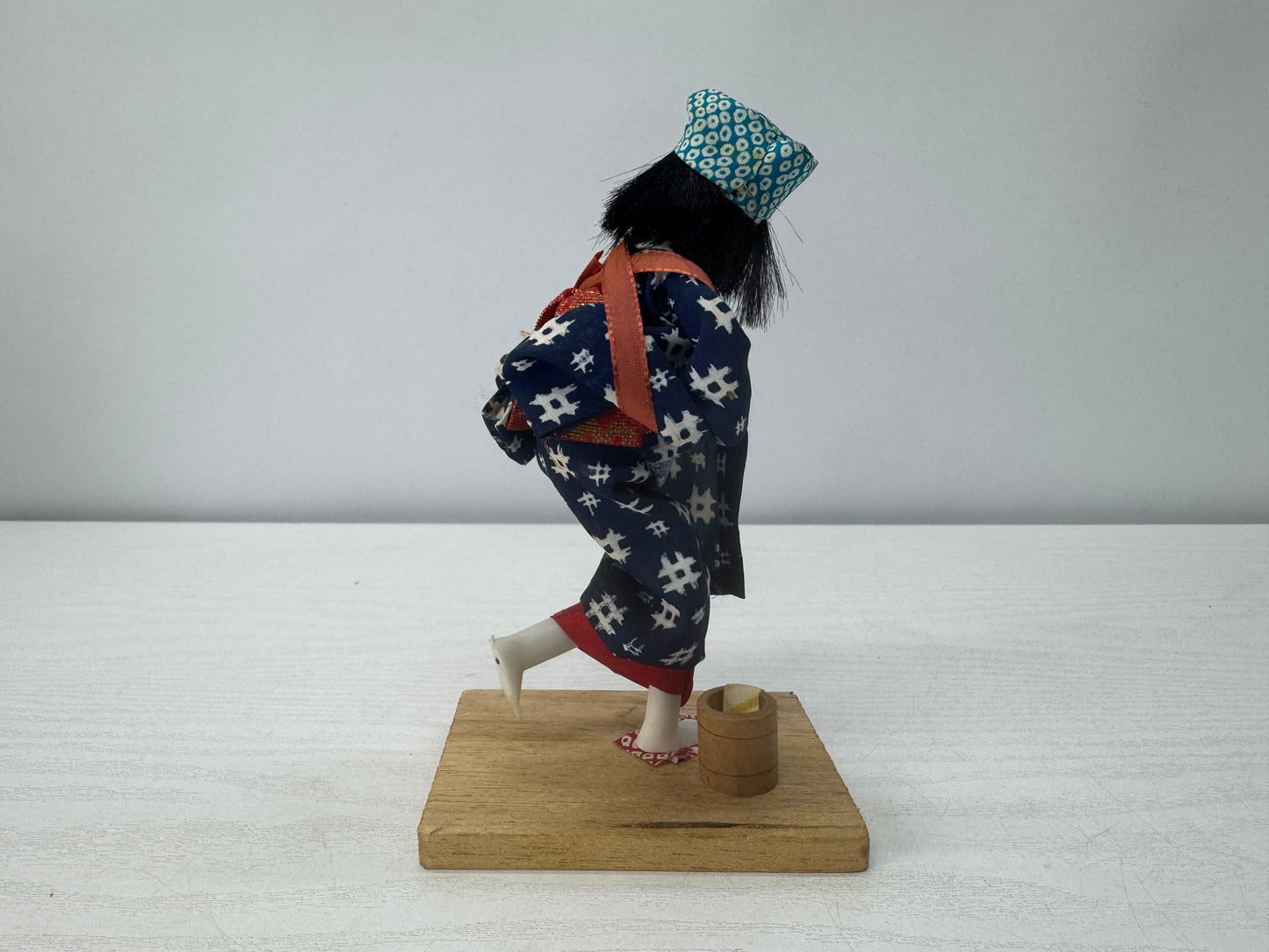 Y10706 NINGYO Japanese doll Kimono girl figurine figure Japan antique interior