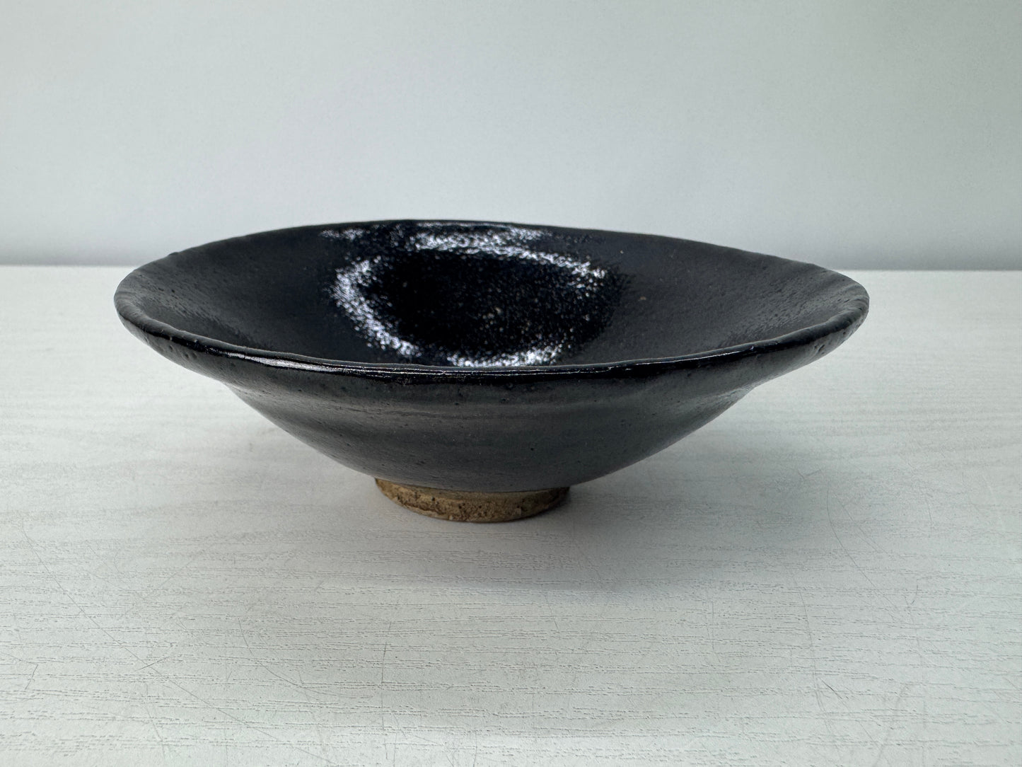 Y10722 CHAWAN Raku-ware Black flat bowl signed Japan antique tea ceremony cup