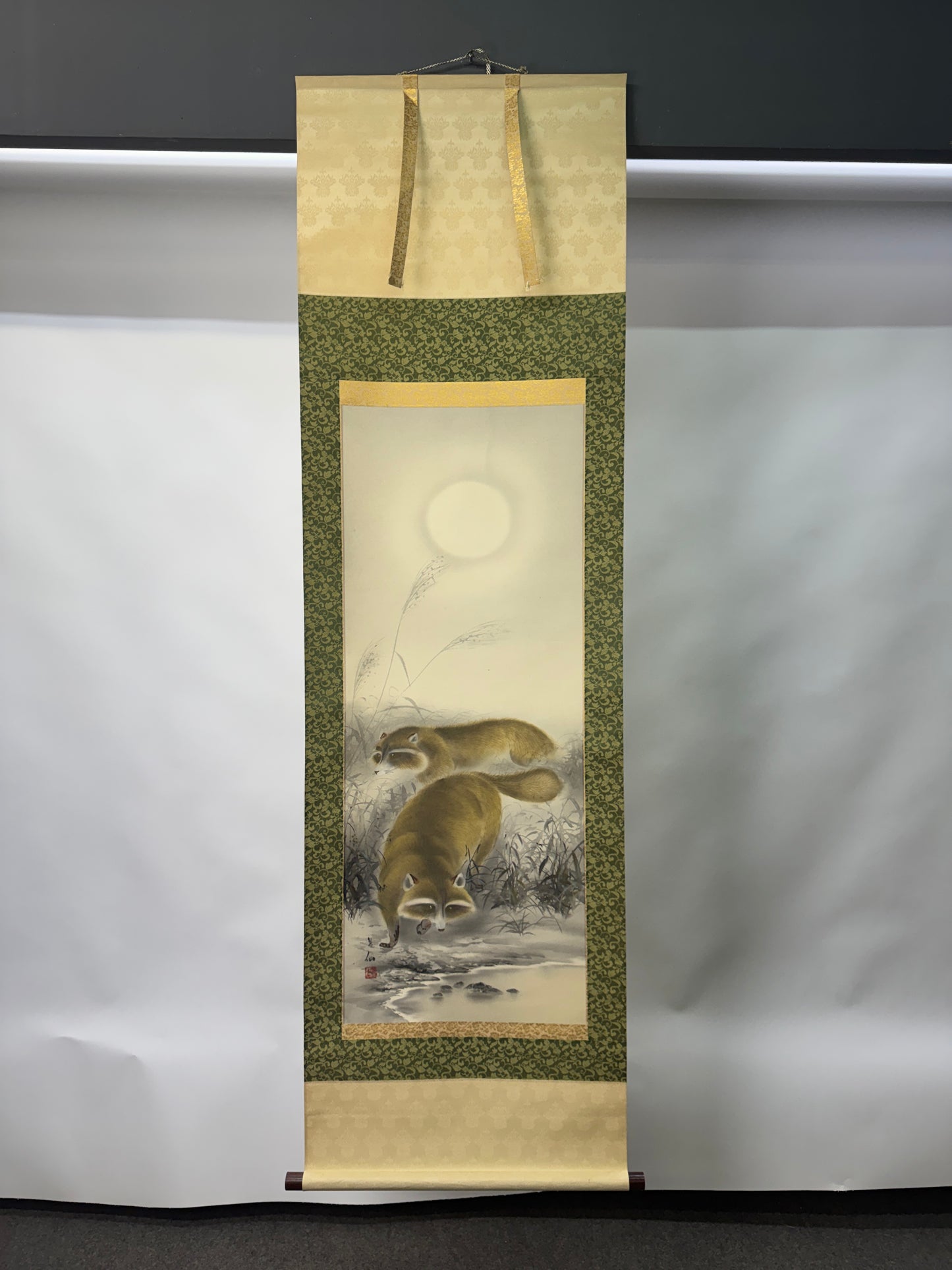 Y10726 KAKEJIKU Hanging scroll Raccoon dog signed Japan antique interior decor