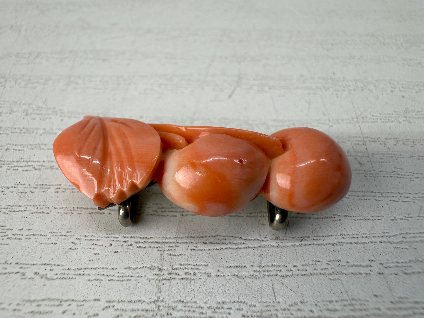 Y10739 OBIDOME Sash clip brooch Tree nut carving Japan antique kimono accessory