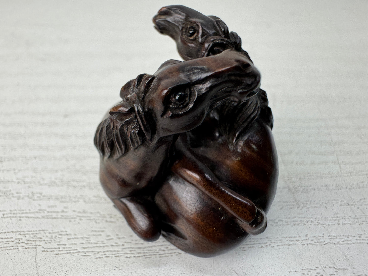 Y10743 NETSUKE 2 Horses signed Japan antique kimono accessory sagemono fashion