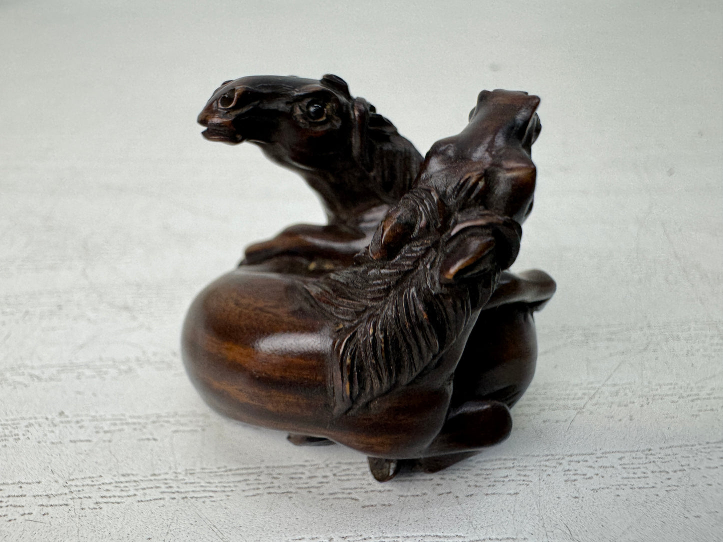 Y10743 NETSUKE 2 Horses signed Japan antique kimono accessory sagemono fashion