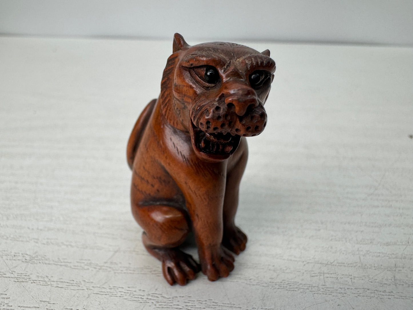 Y10744 NETSUKE Tiger signed Japan antique kimono accessory sagemono fashion