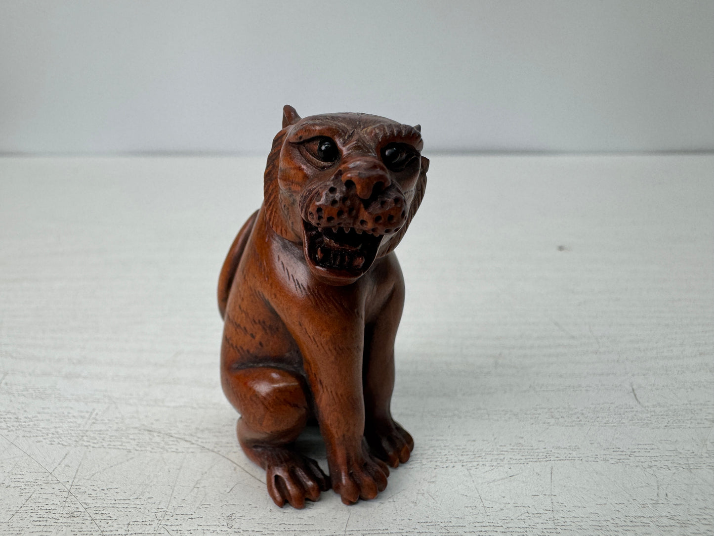 Y10744 NETSUKE Tiger signed Japan antique kimono accessory sagemono fashion