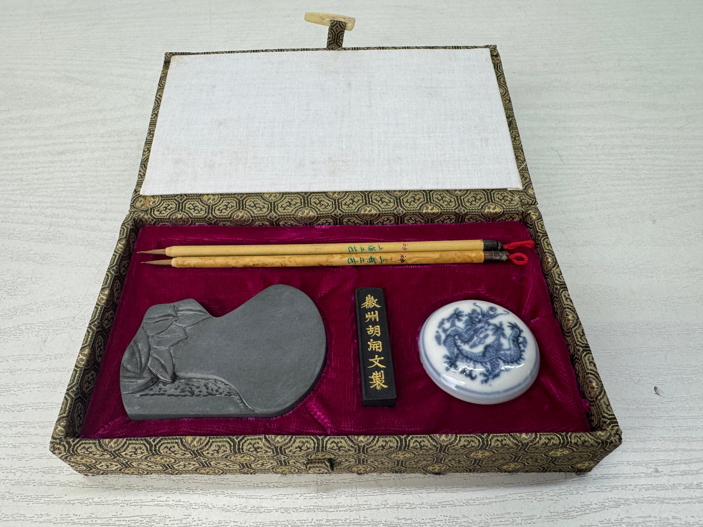 Y10769 SUZURI 4 Treasures of the Study stationery set box China antique literati