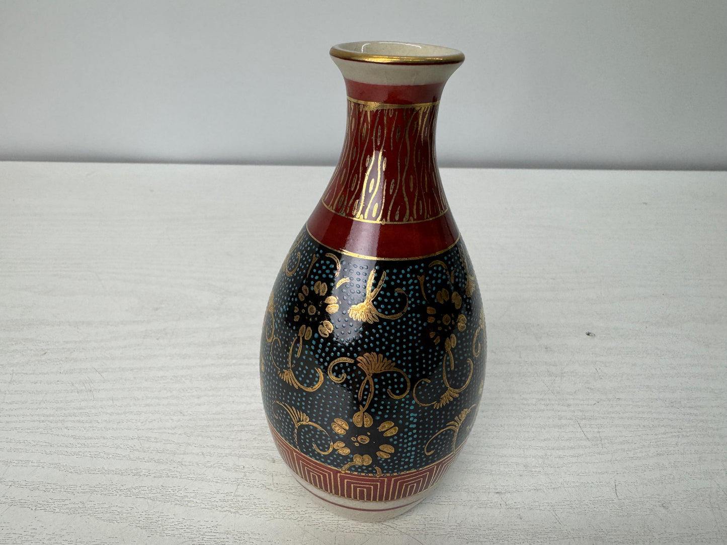 Y10776 CHOUSHI Kutani-ware Tokkuri Sake bottle signed box Japan antique alcohol