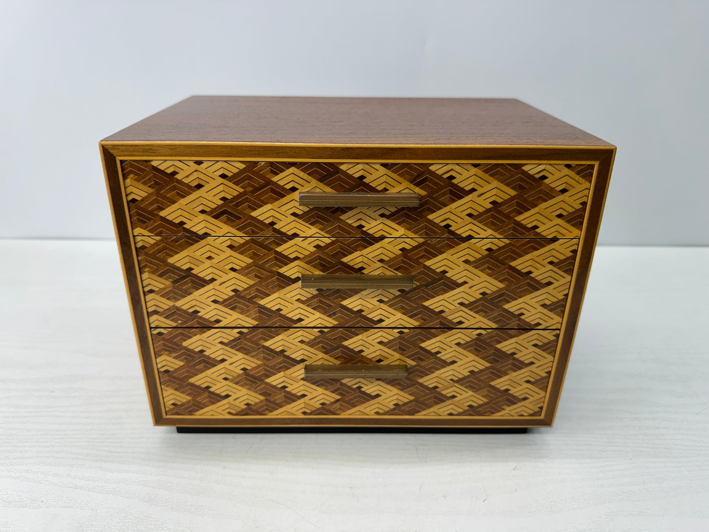 Y10786 TANSU Marquetry 3-tiered small chest drawers Japan antique interior