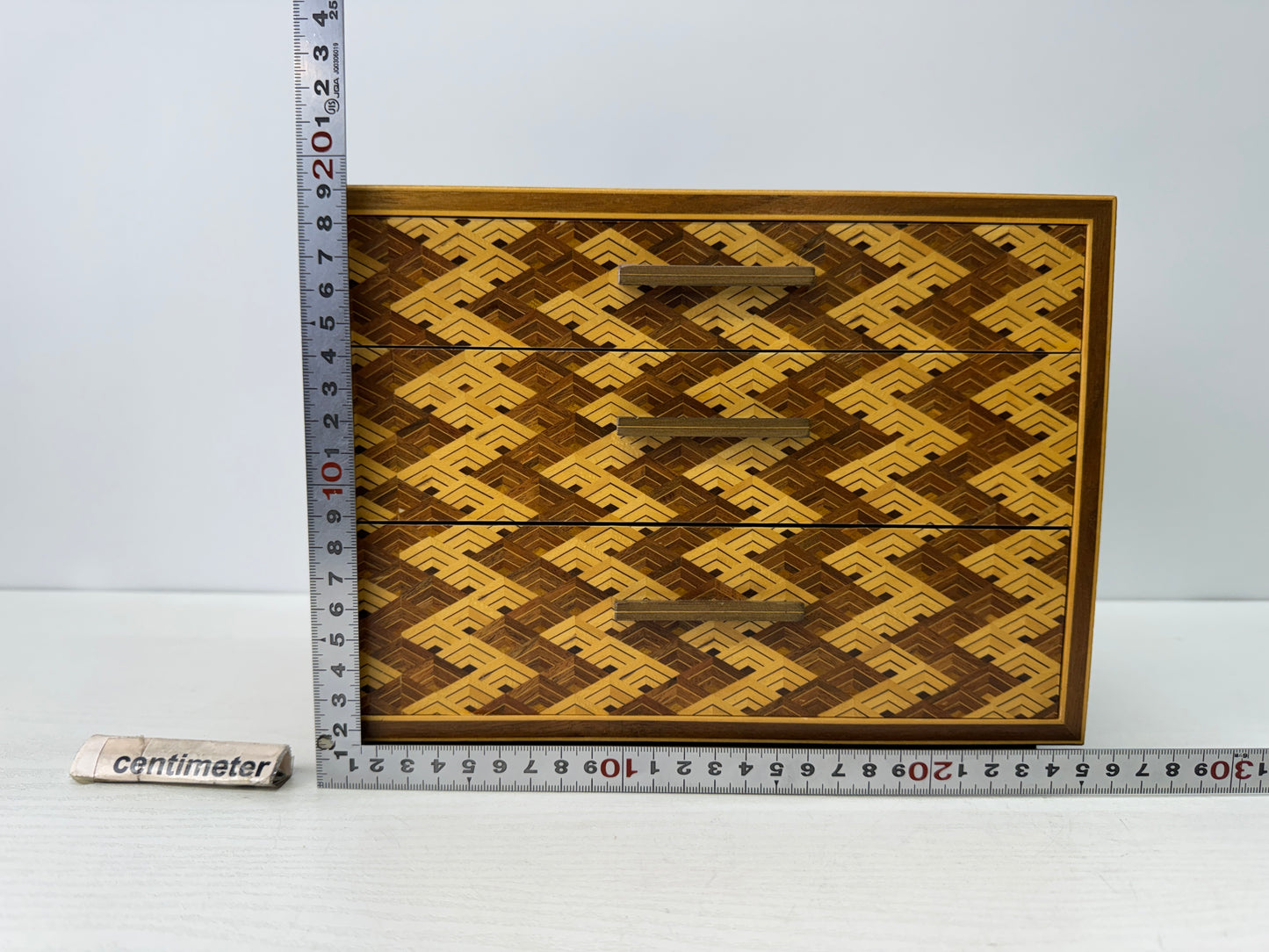 Y10786 TANSU Marquetry 3-tiered small chest drawers Japan antique interior
