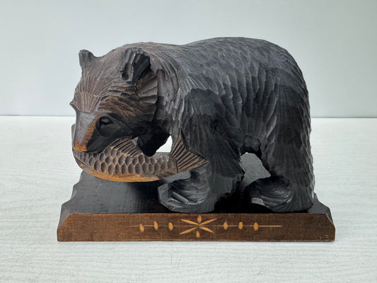 Y10792 OKIMONO wood carving Bear Salmon stand signed Japan antique figurine
