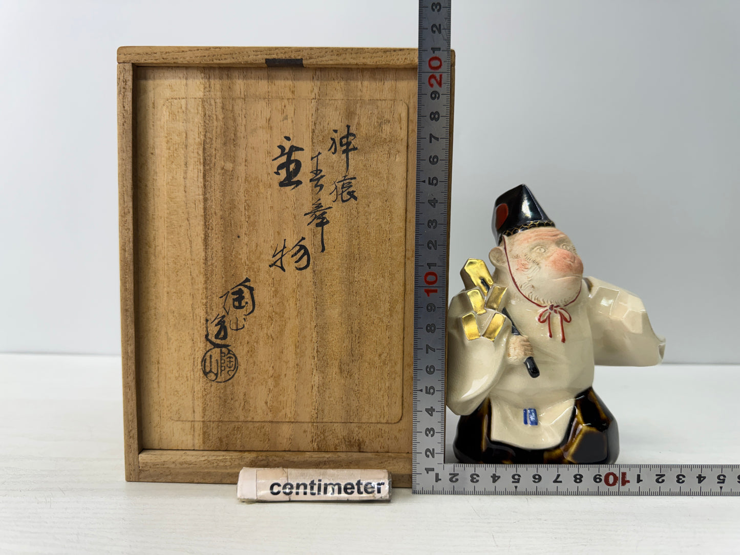 Y10794 OKIMONO Kyo-ware Monkey figure signed box Japan antique ornament interior
