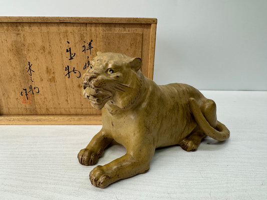 Y10795 OKIMONO Mino-ware Tiger figure signed box Japan antique ornament interior