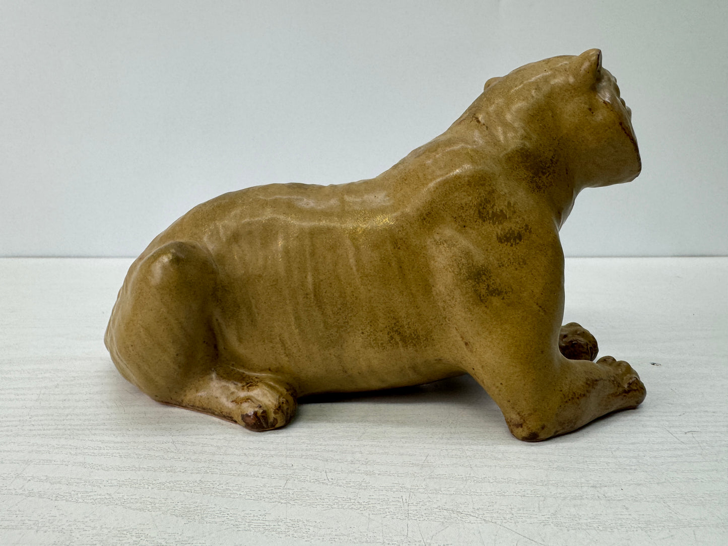 Y10795 OKIMONO Mino-ware Tiger figure signed box Japan antique ornament interior