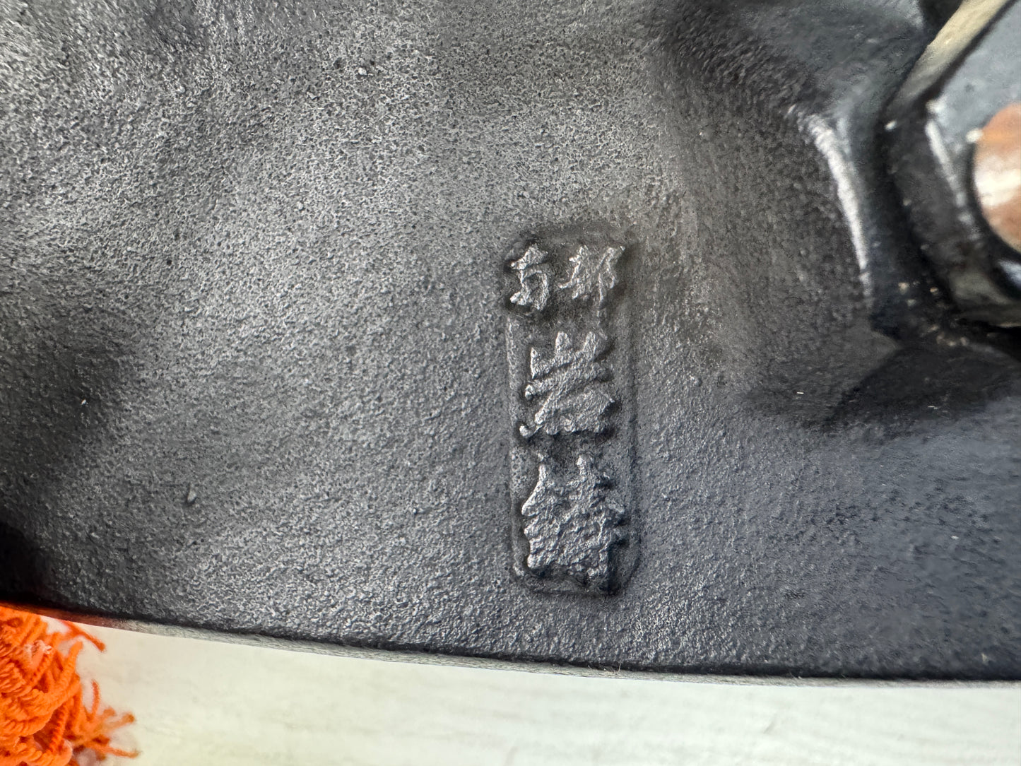 Y10798 OKIMONO iron Small Kabuto helmet figurine armor yoroi Japan antique