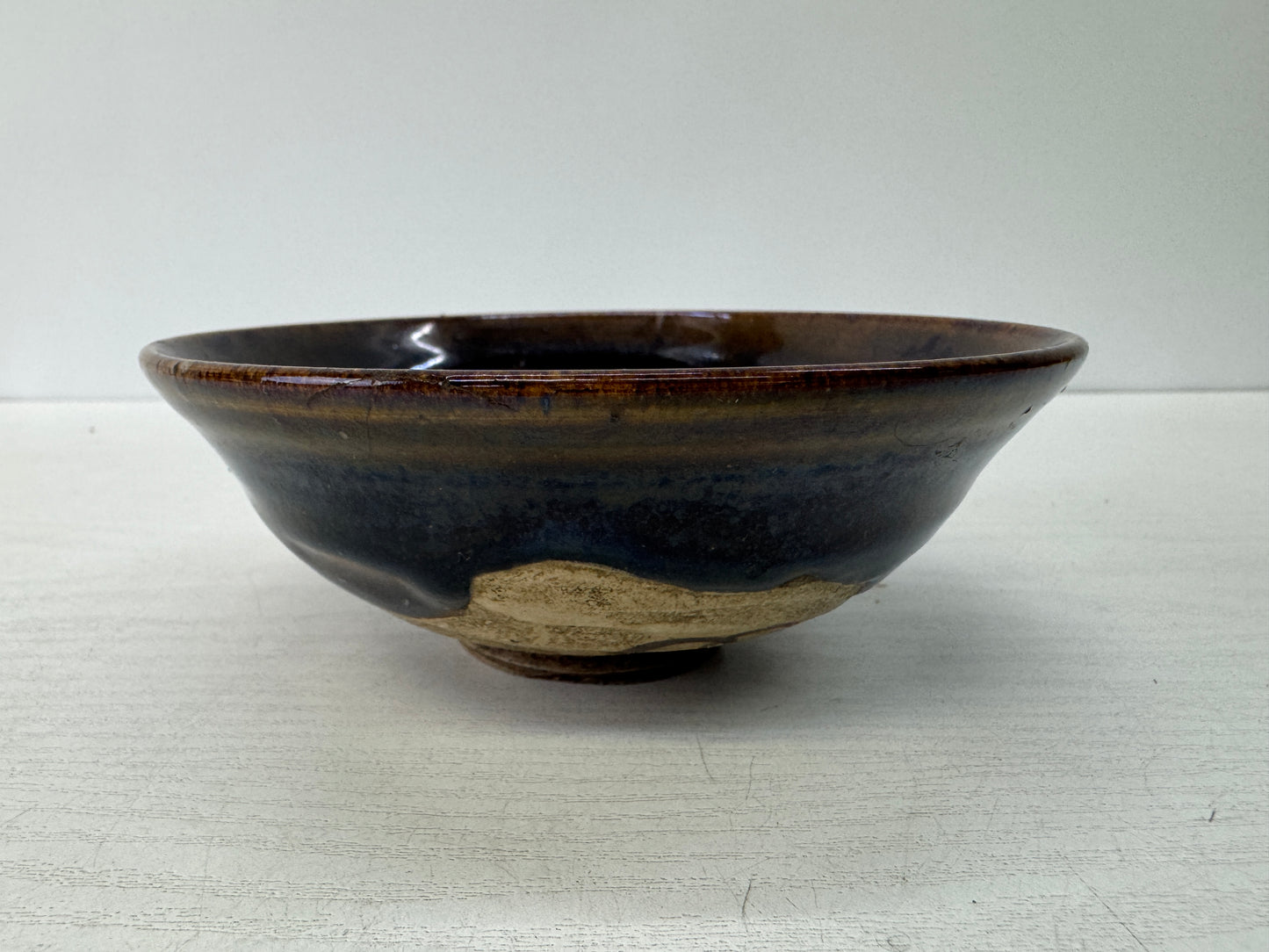 Y10813 CHAWAN Kurooribe-ware flat bowl signed box Japan antique tea ceremony cup