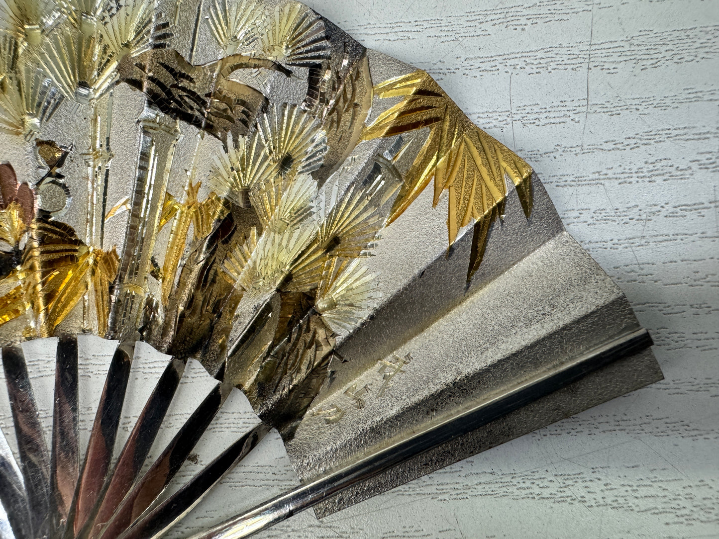 Y10816 OKIMONO Solid Silver Folding Fan signed glass case Japan antique interior