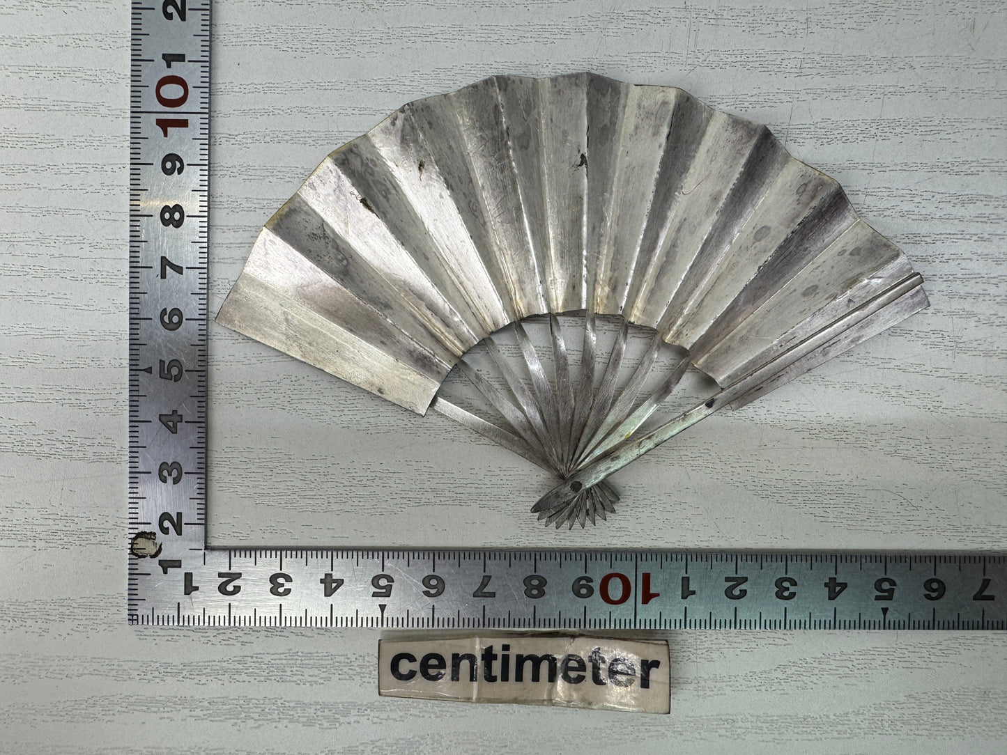 Y10816 OKIMONO Solid Silver Folding Fan signed glass case Japan antique interior