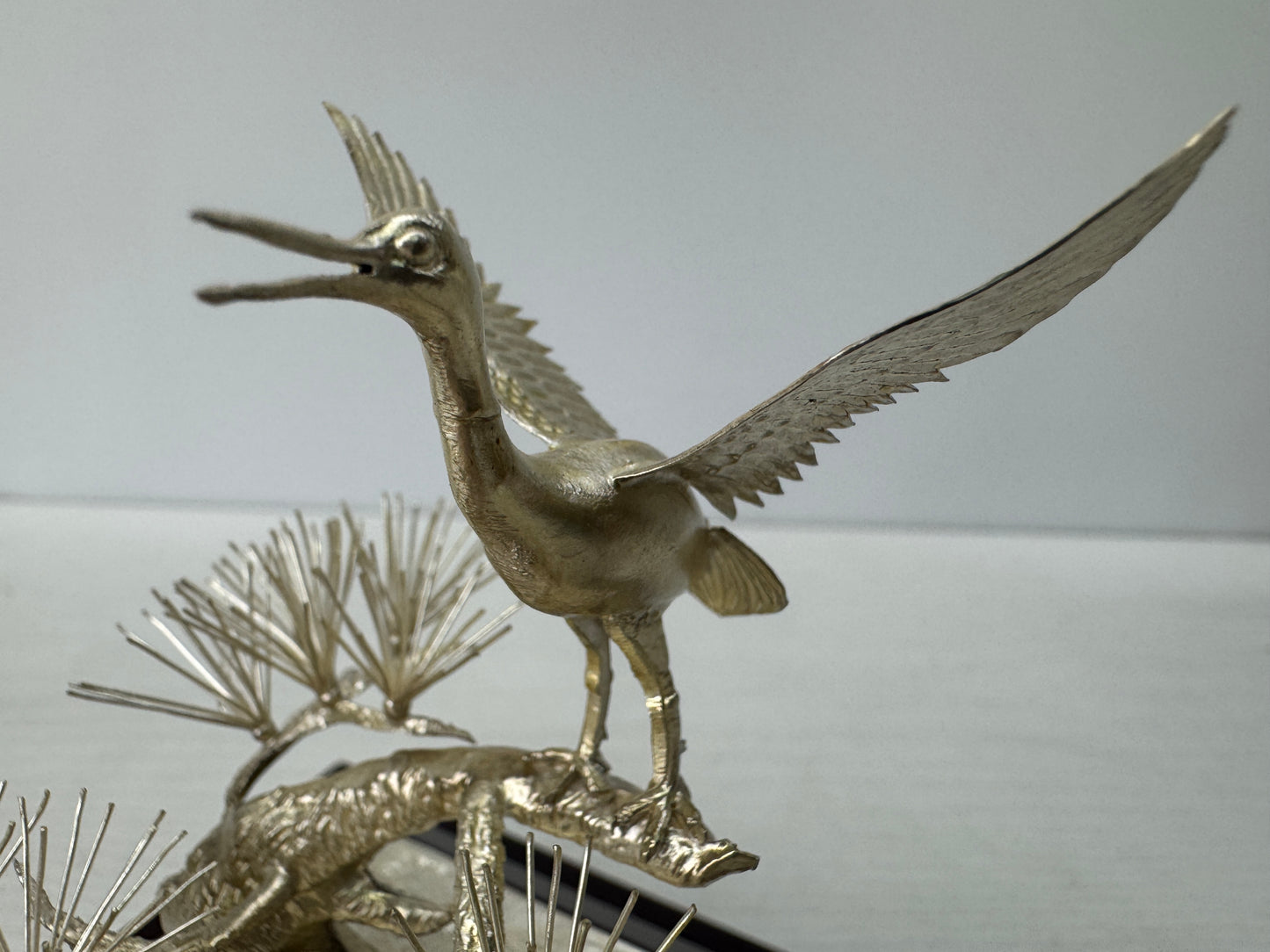 Y10819 OKIMONO Solid Silver Pine Crane signed glass case Japan antique ornament